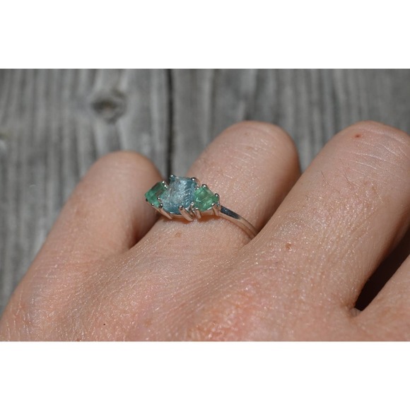 Aquamarine and Emerald engagement ring set size 3 4 5 6 7 8 9 10 11 12 13 - Picture 3 of 6